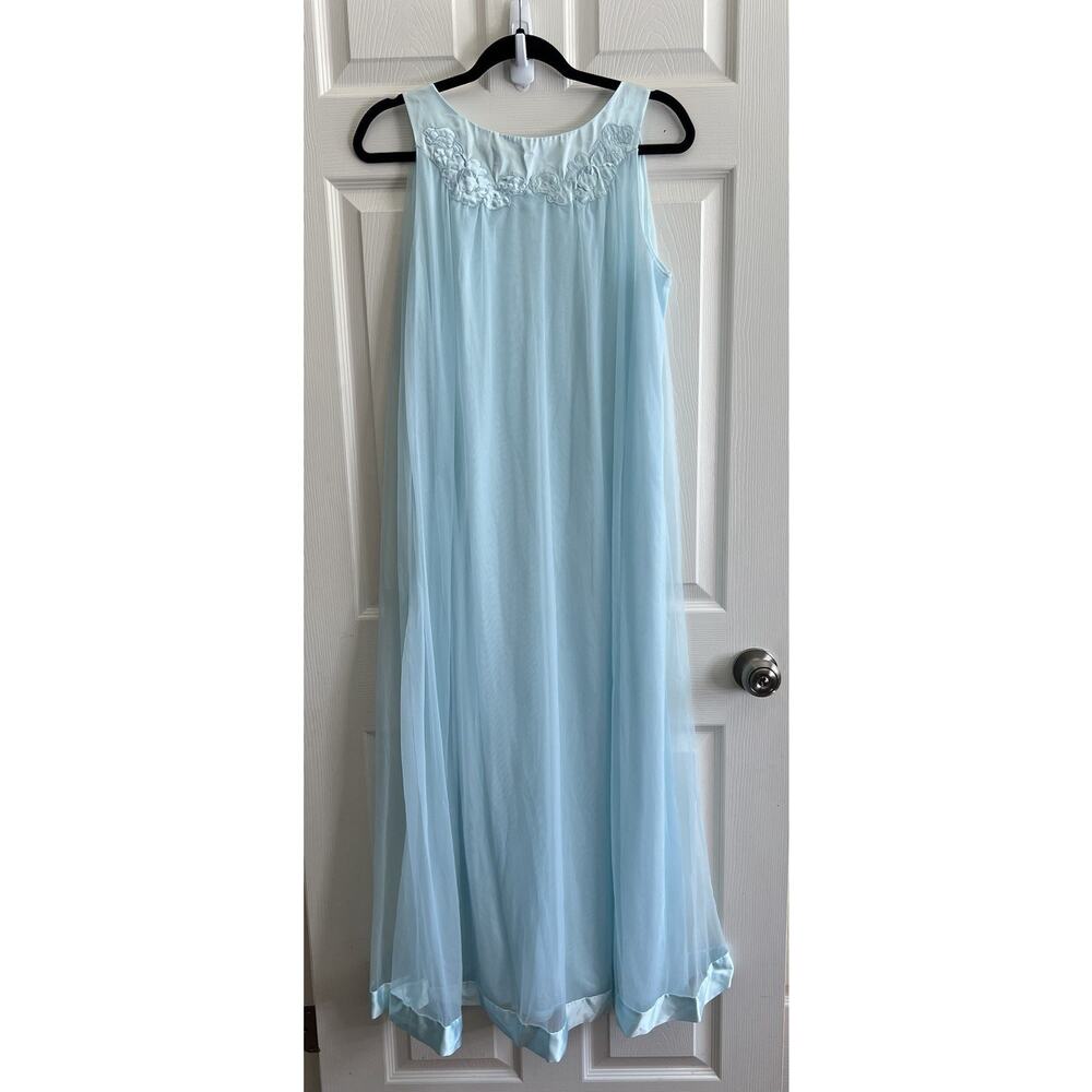 GOSSARD ARTEMIS Vintage 80's Powder Blue Embroidered Peignoir Nightgown Sz M